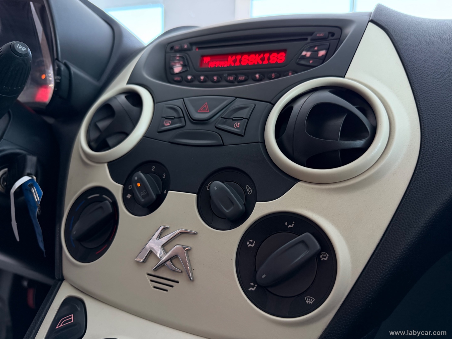 Ka+ 1.3 TDCi 75 CV - immagine 10