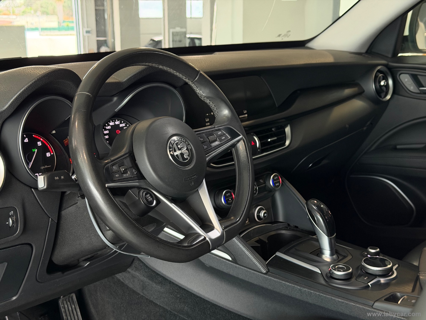 Stelvio 2.2 T.diesel 150CV AT8 RWD Super - immagine 10
