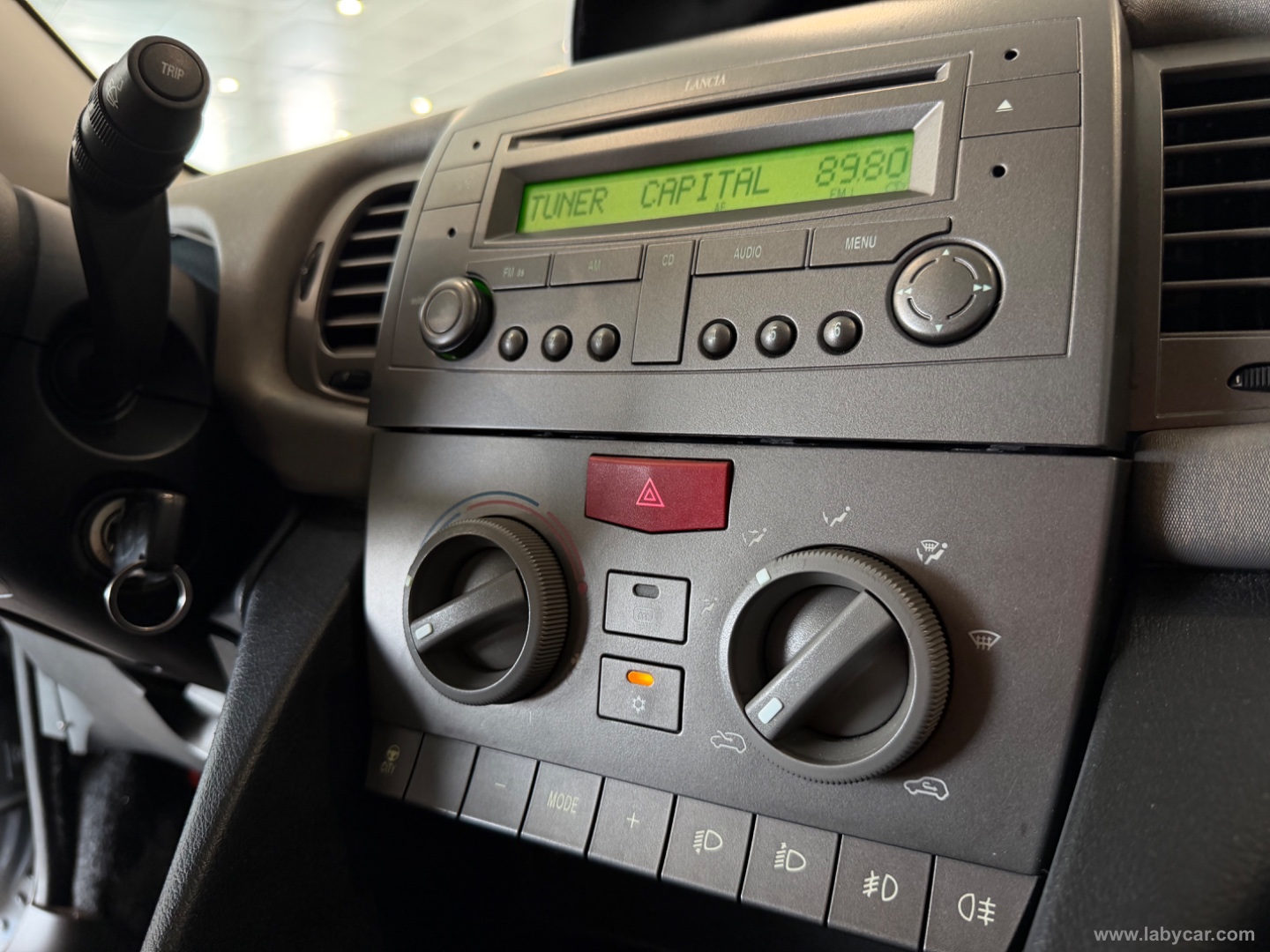 Ypsilon 1.3 MJT 16V Argento - immagine 10