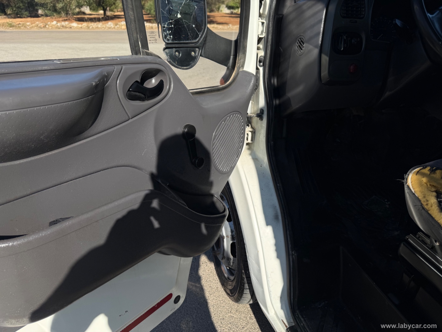 Transit 350 2.4 TD/90 PL-RG Cabinato - immagine 10