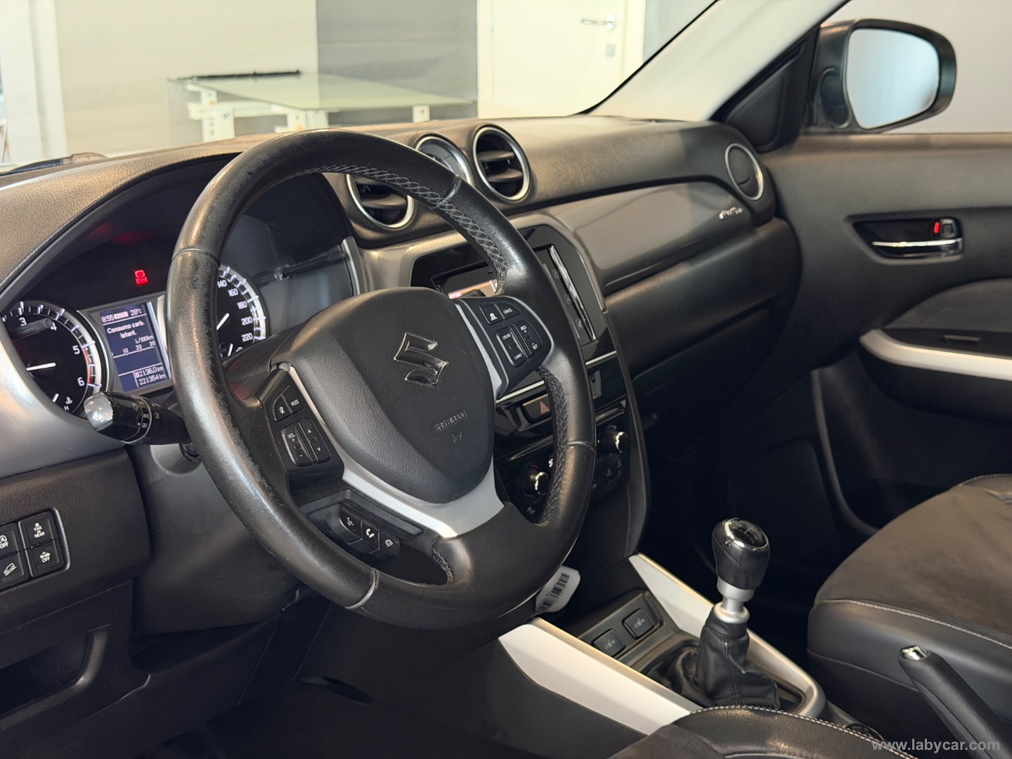 Vitara 1.6 DDiS 4WD All Grip V-Top - immagine 10