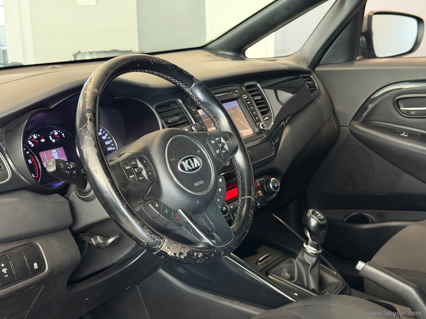 Carens 1.7 CRDi 115 CV Class - immagine 10