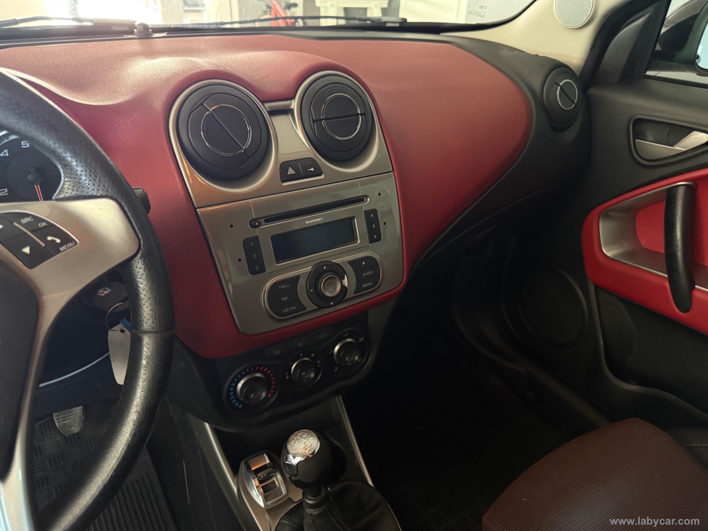 MiTo 1.4 78 CV Distinctive Sport Pack - immagine 10