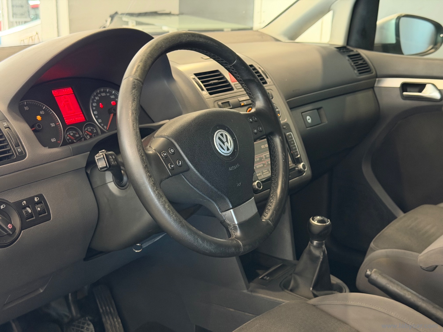 Touran 1.9 TDI 105CV DPF Conceptline - immagine 10