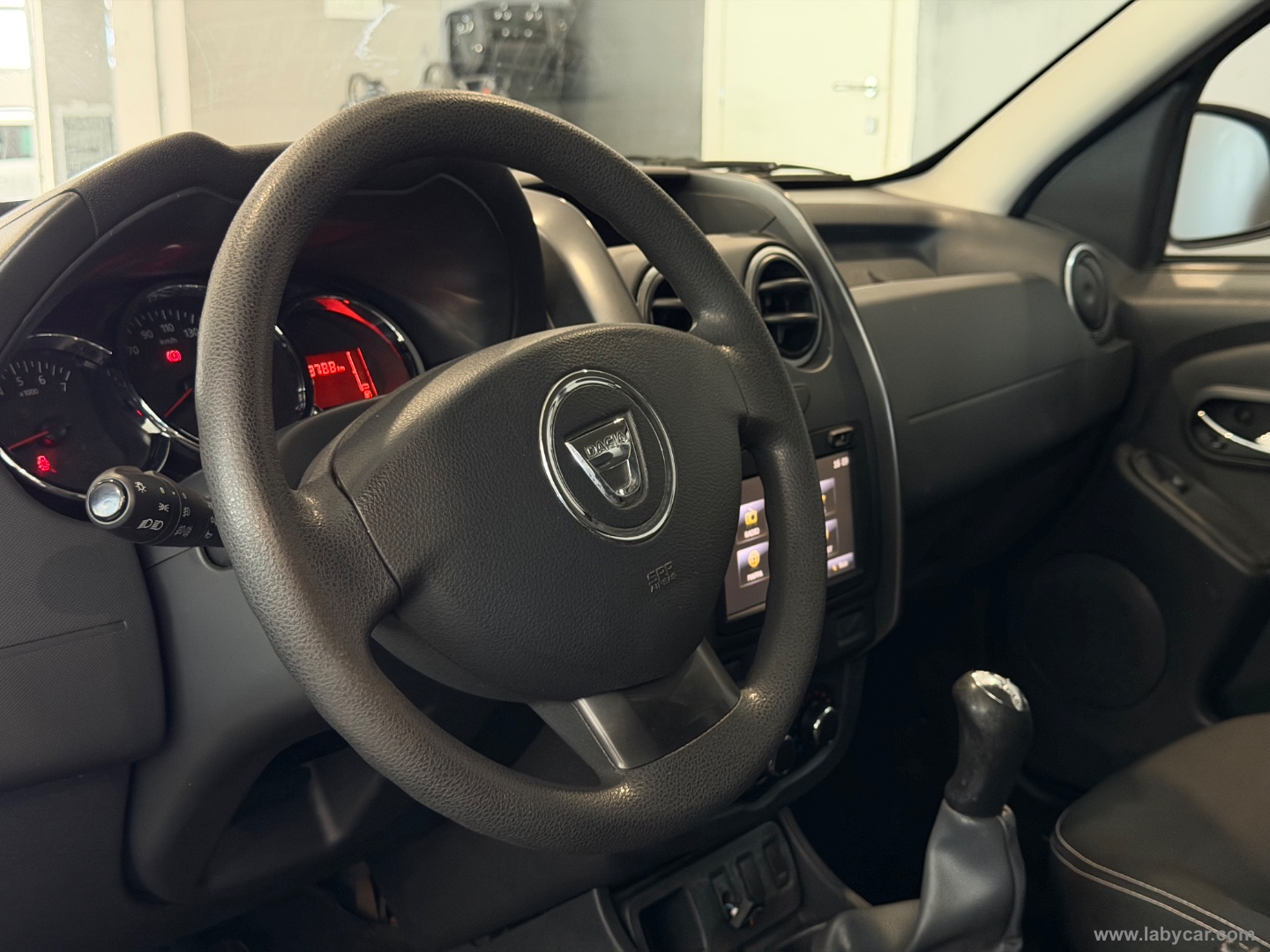 Duster 1.6 110 CV 4x2 - immagine 10