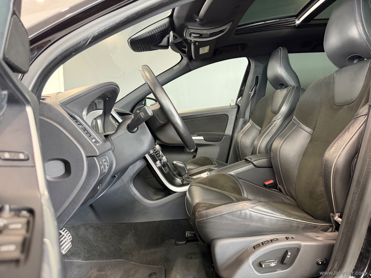 XC60 D4 Geartronic R-design - immagine 10