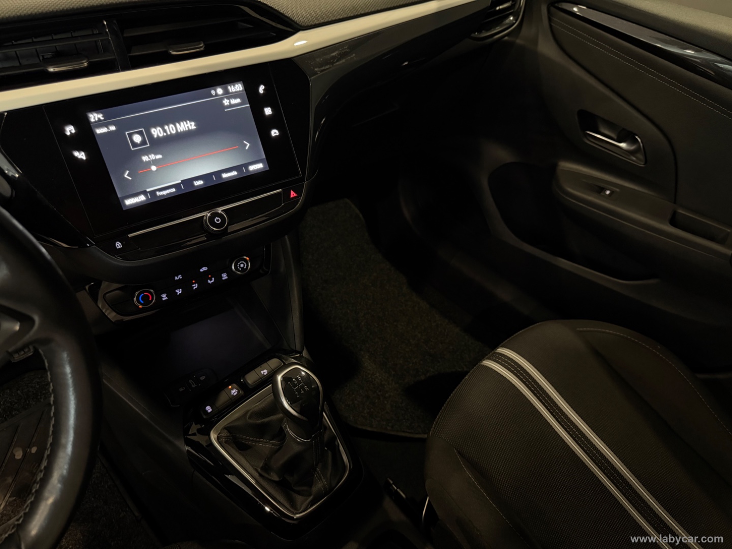 Corsa 1.2 Design & Tech - immagine 10