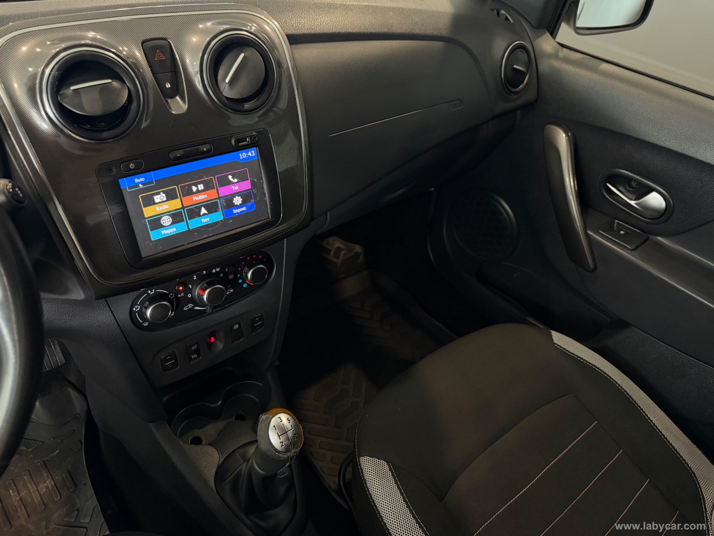 Sandero Stepway 1.5 dCi 8V 90 CV S&S - immagine 10
