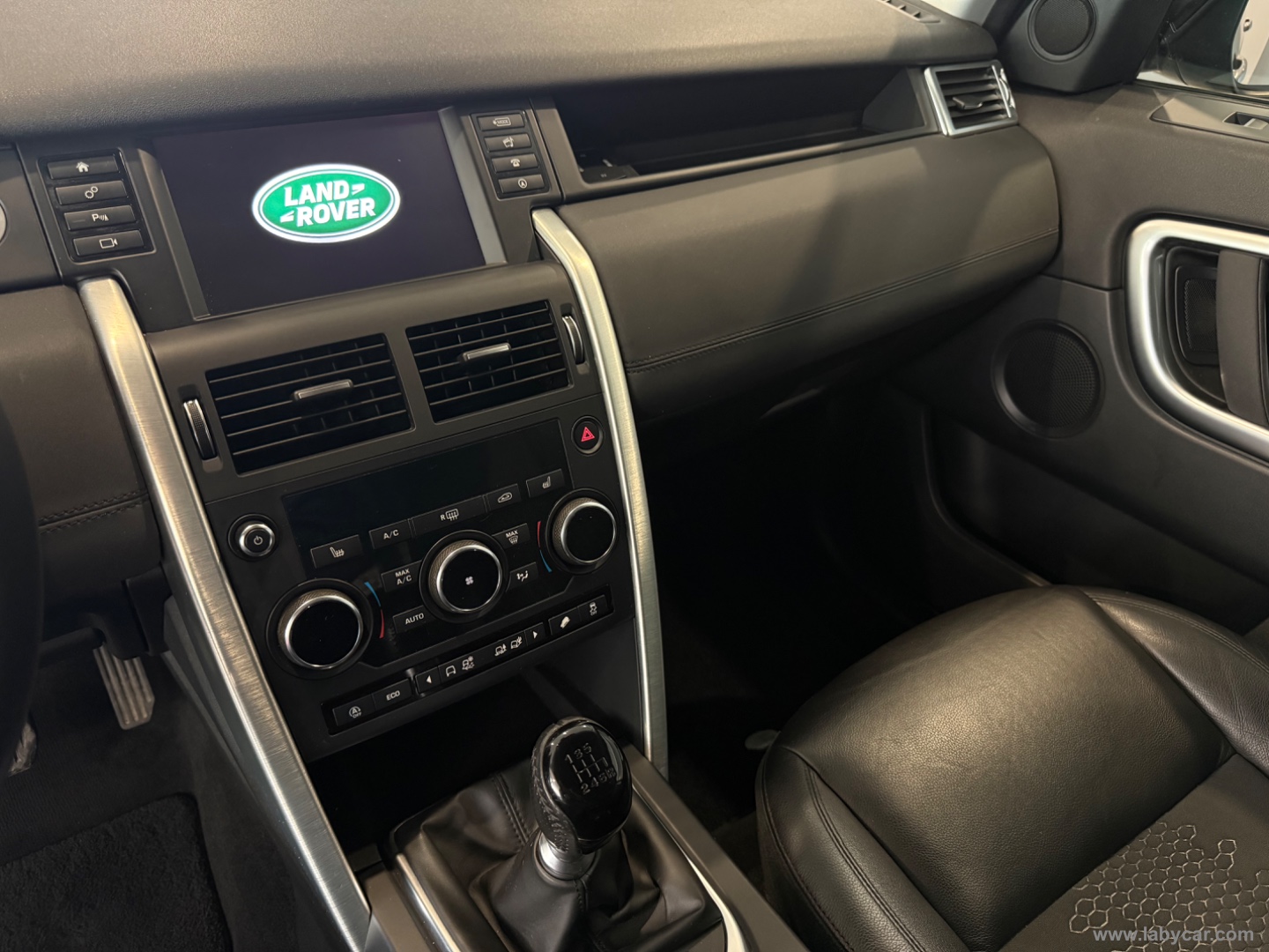 Discovery Sport 2.0 TD4 150 CV Pure - immagine 10