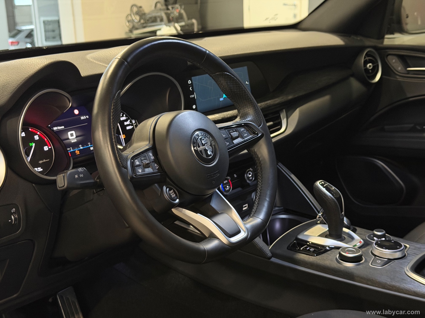Stelvio 2.2 T.d. 190 CV AT8 Q4 Sup. Bus. - immagine 10
