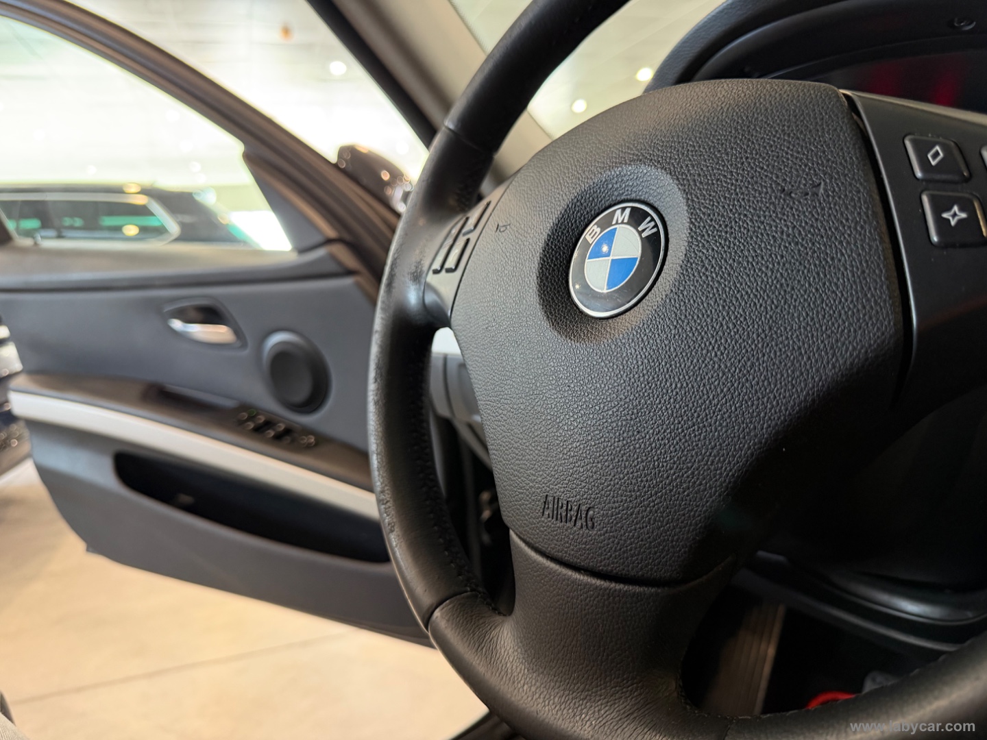 320d Touring Futura - immagine 10