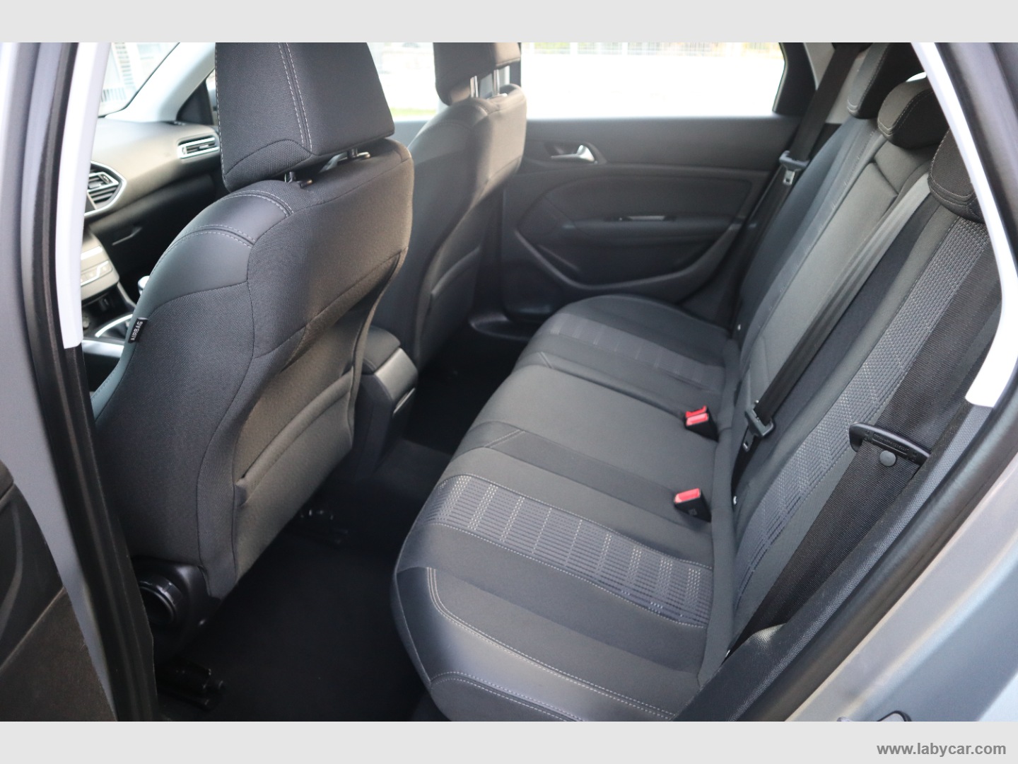 308 BlueHDi 130 S&S SW Allure - immagine 10