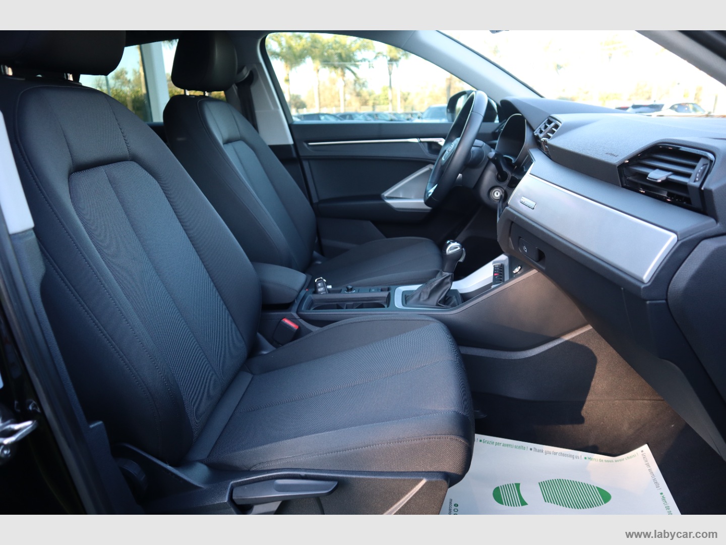 Q3 SPB 35 TDI S tronic Identity Black - immagine 10