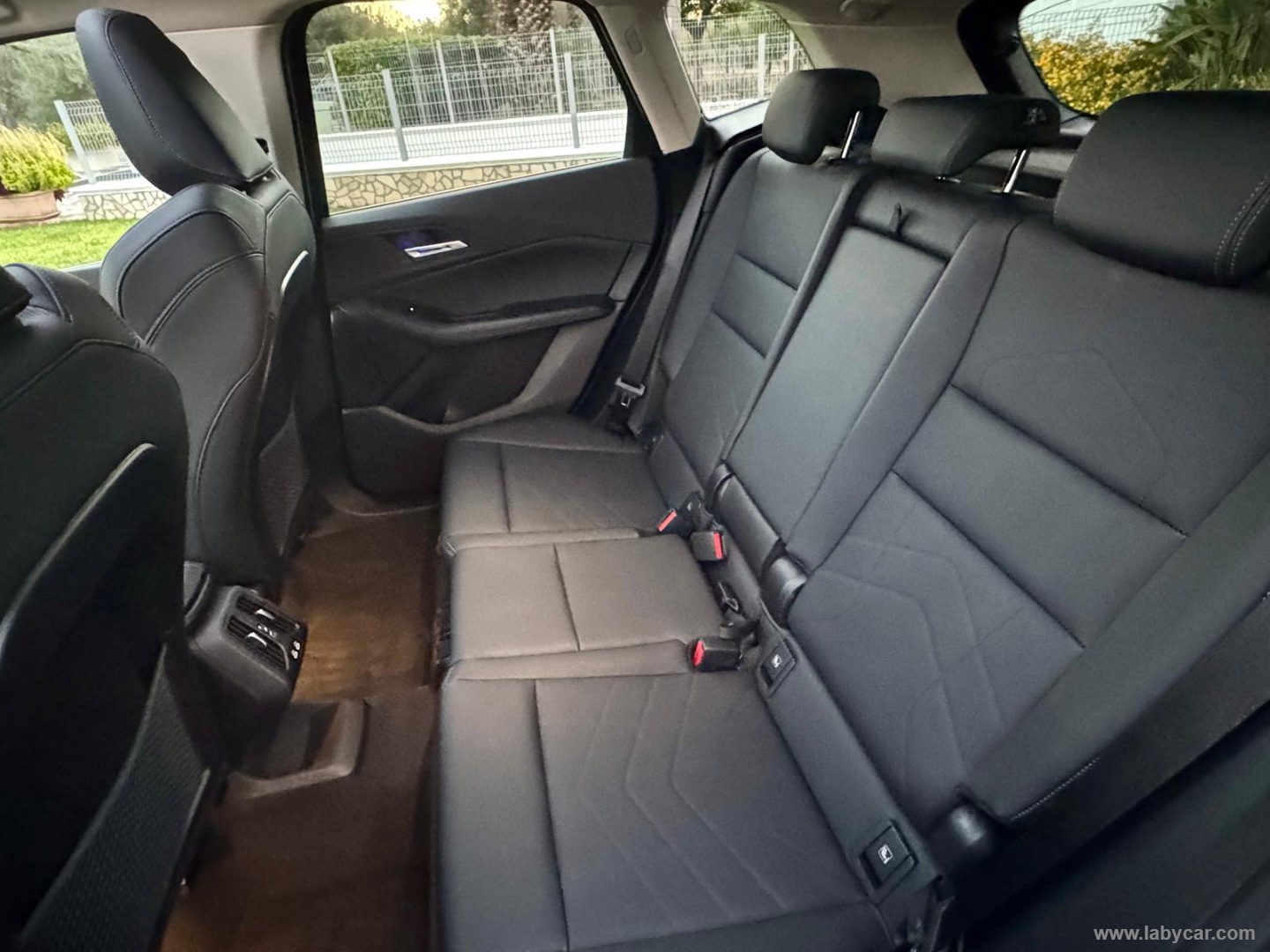 218d Active Tourer Luxury - immagine 10