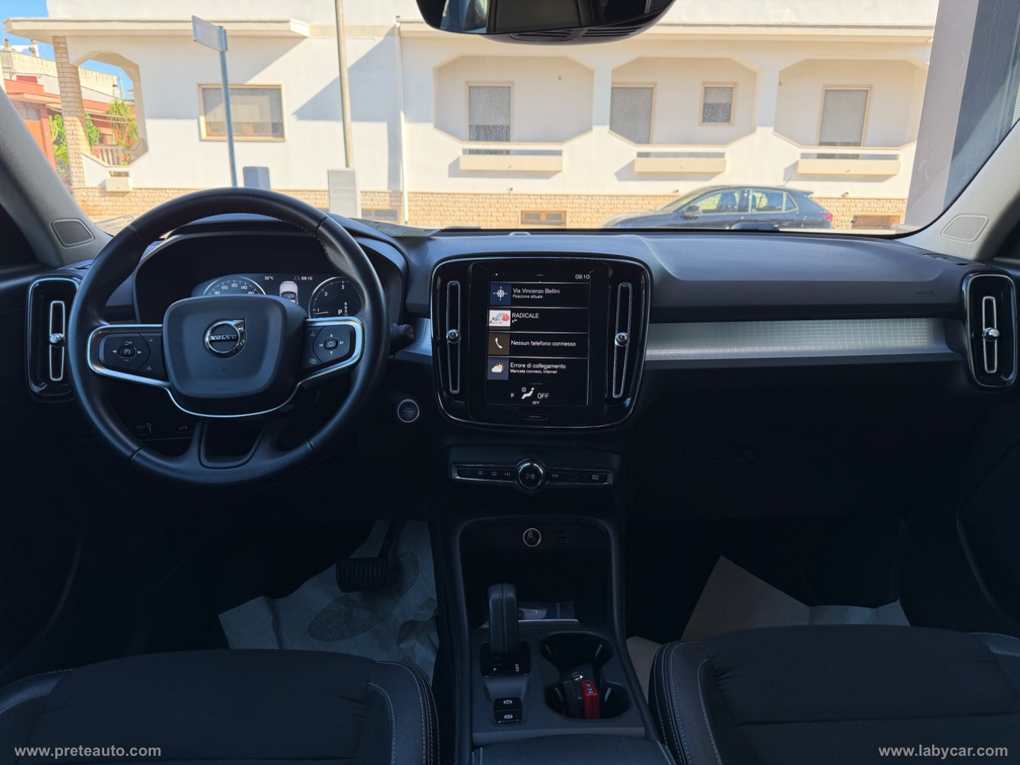 XC40 D3 AWD Geartronic Momentum - immagine 10