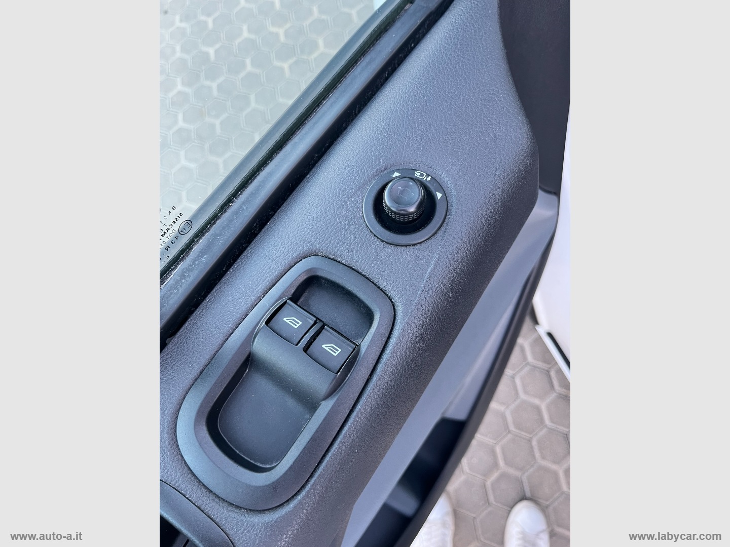TRANSIT CUSTOM 270 2.0 TDCi 130 CV MOTORE NUOVO - immagine 10