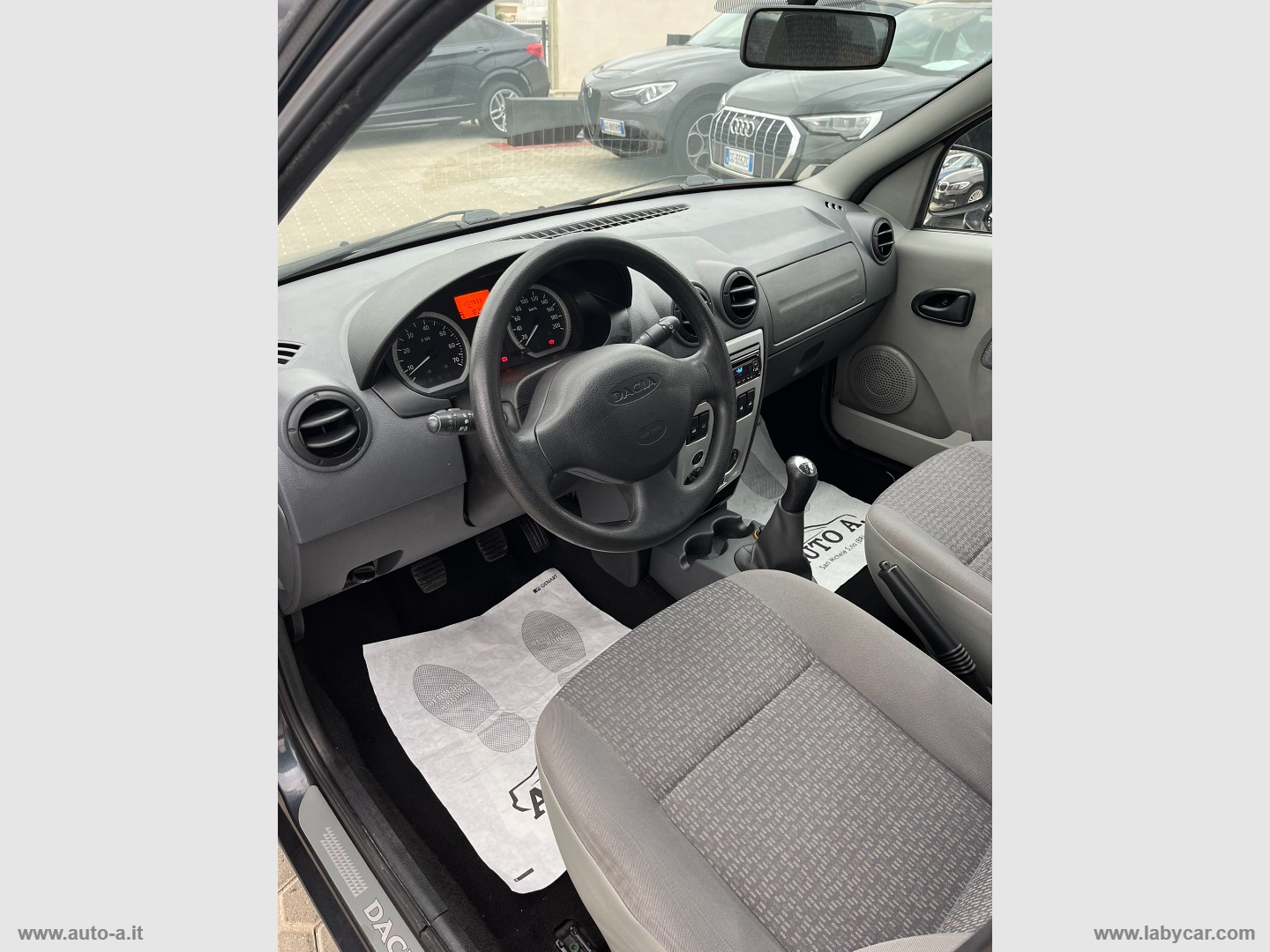 Logan MCV 1.5 dCi 70 CV 5 posti Ambiance - immagine 10