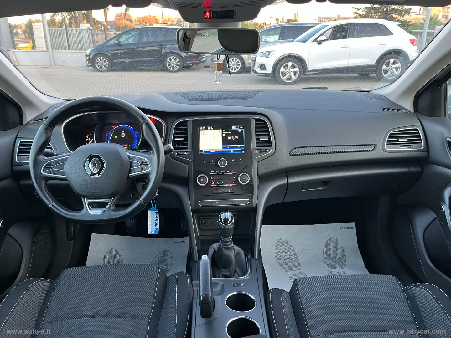 Mégane 1.5 dCi 115 CV Business - immagine 10