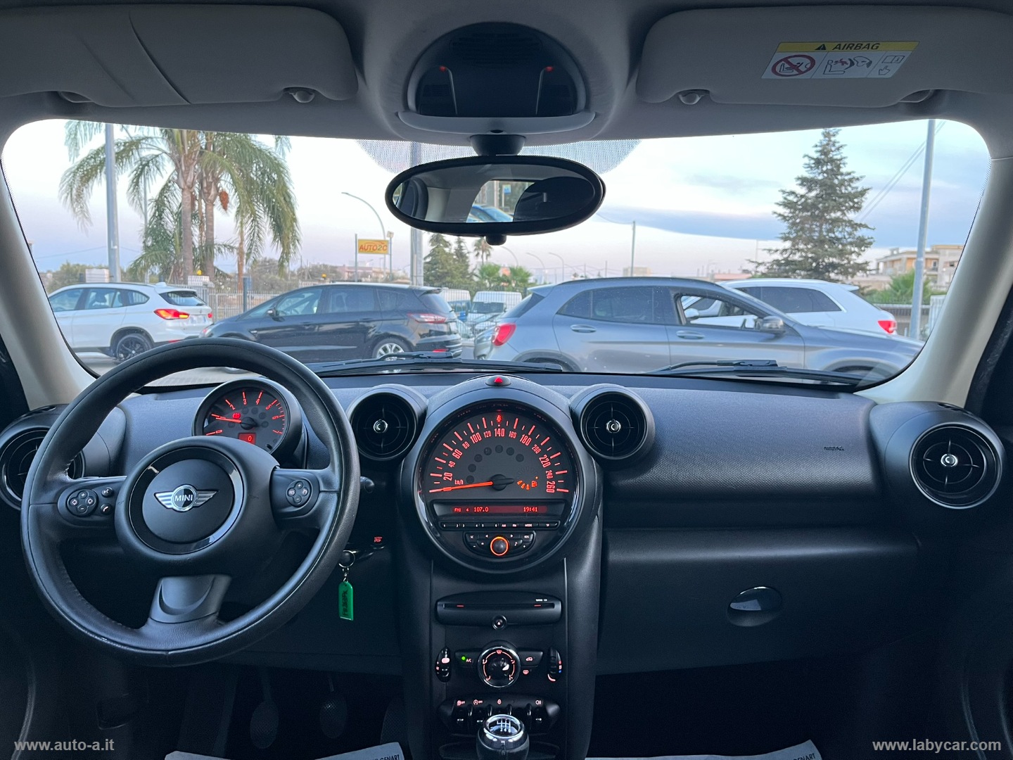 Mini Cooper D Business Countryman ALL4 - immagine 10