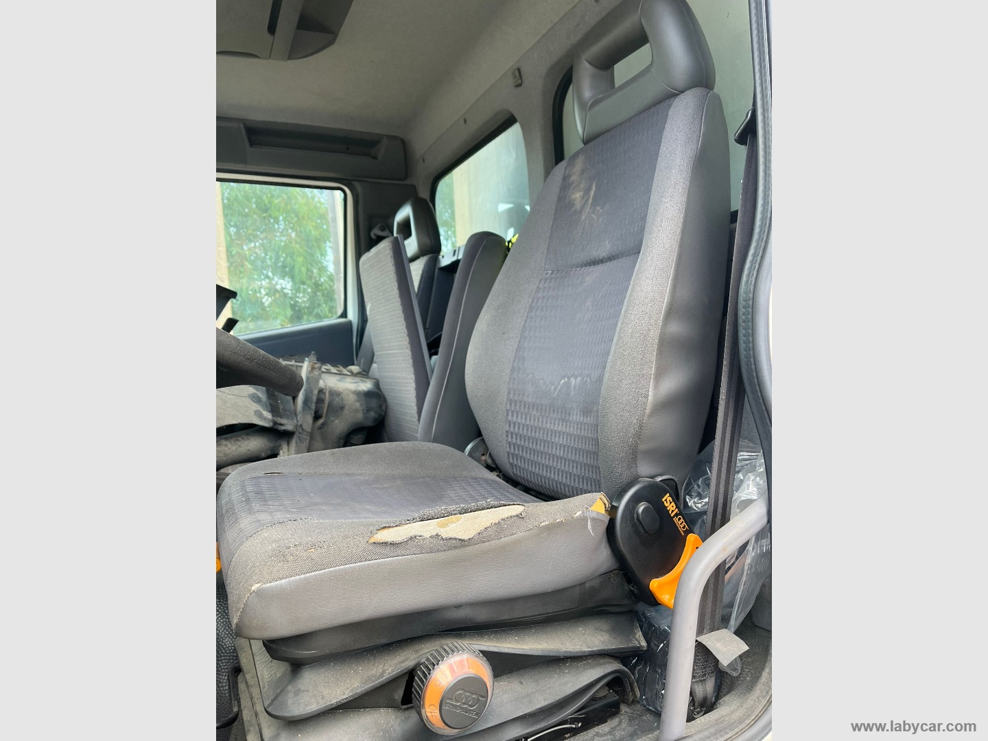 Atleon 35.15 3.0 TDI PM-RG Cab. Premium MOTORE FUSO cassone centinato e pedana - immagine 10