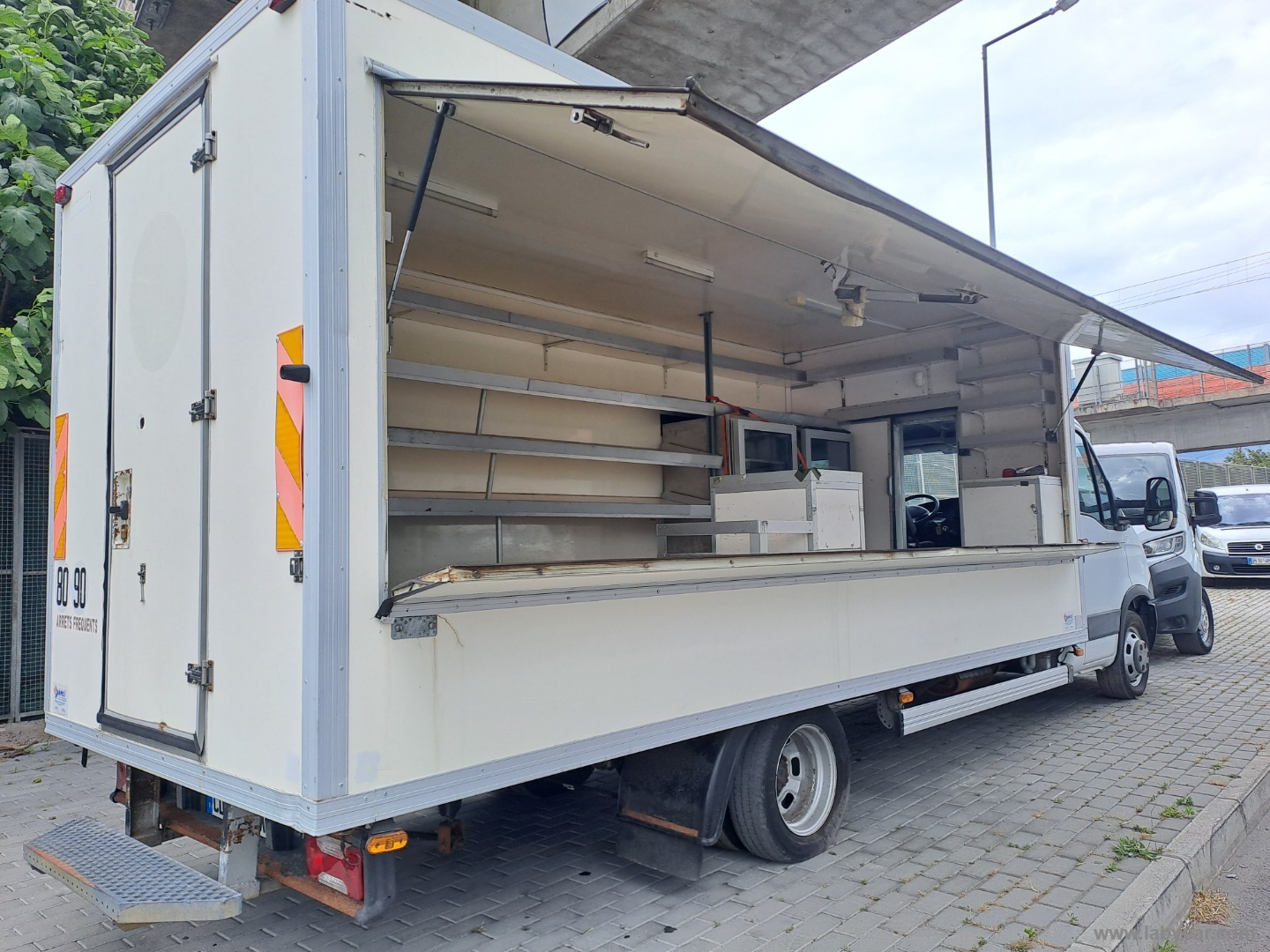 DAILY FOOD TRUCK STREET FOOD PANINOTECA AUTONEGOZIO AUTONEGOZIO PANINOTECA ECC - immagine 10