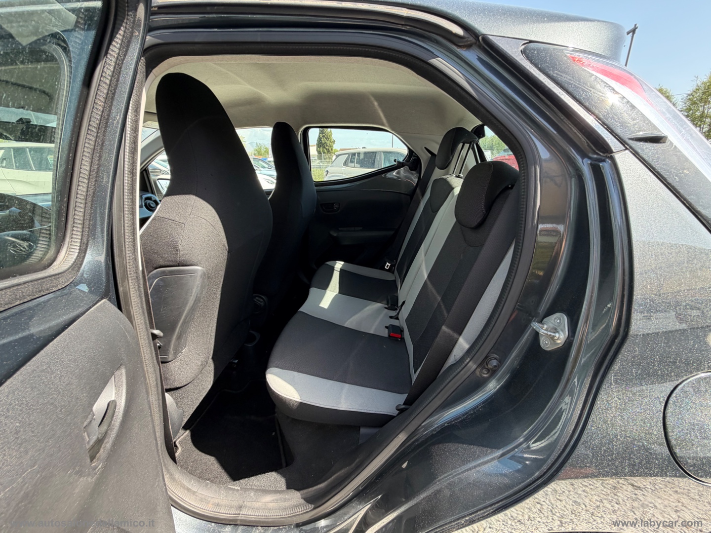 Aygo 1.0 VVT-i 69 CV 5p. x-clusiv - immagine 10