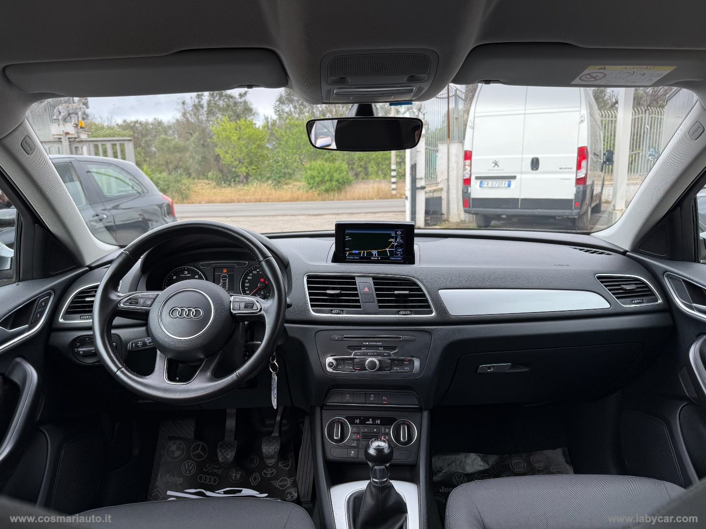 Q3 2.0 TDI 120CV Business - immagine 10