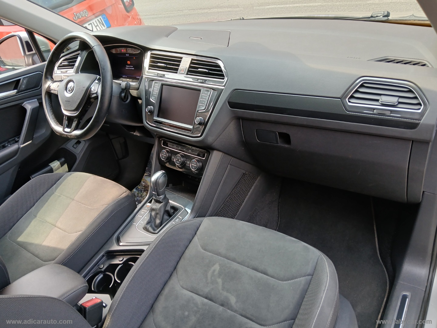Tiguan 2.0 TDI DSG Executive BMT - immagine 10