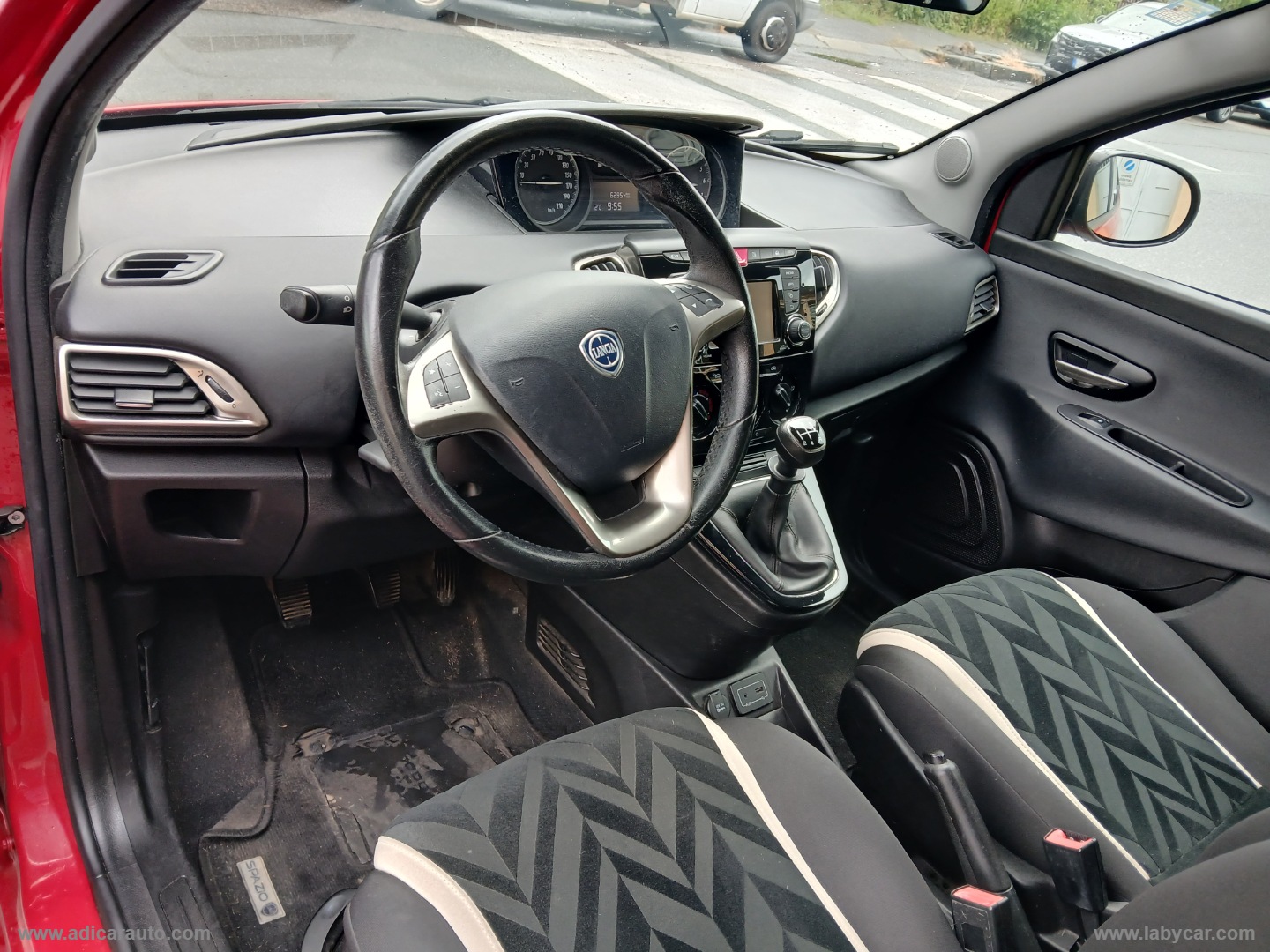 Ypsilon 1.2 69 CV 5p. - immagine 10