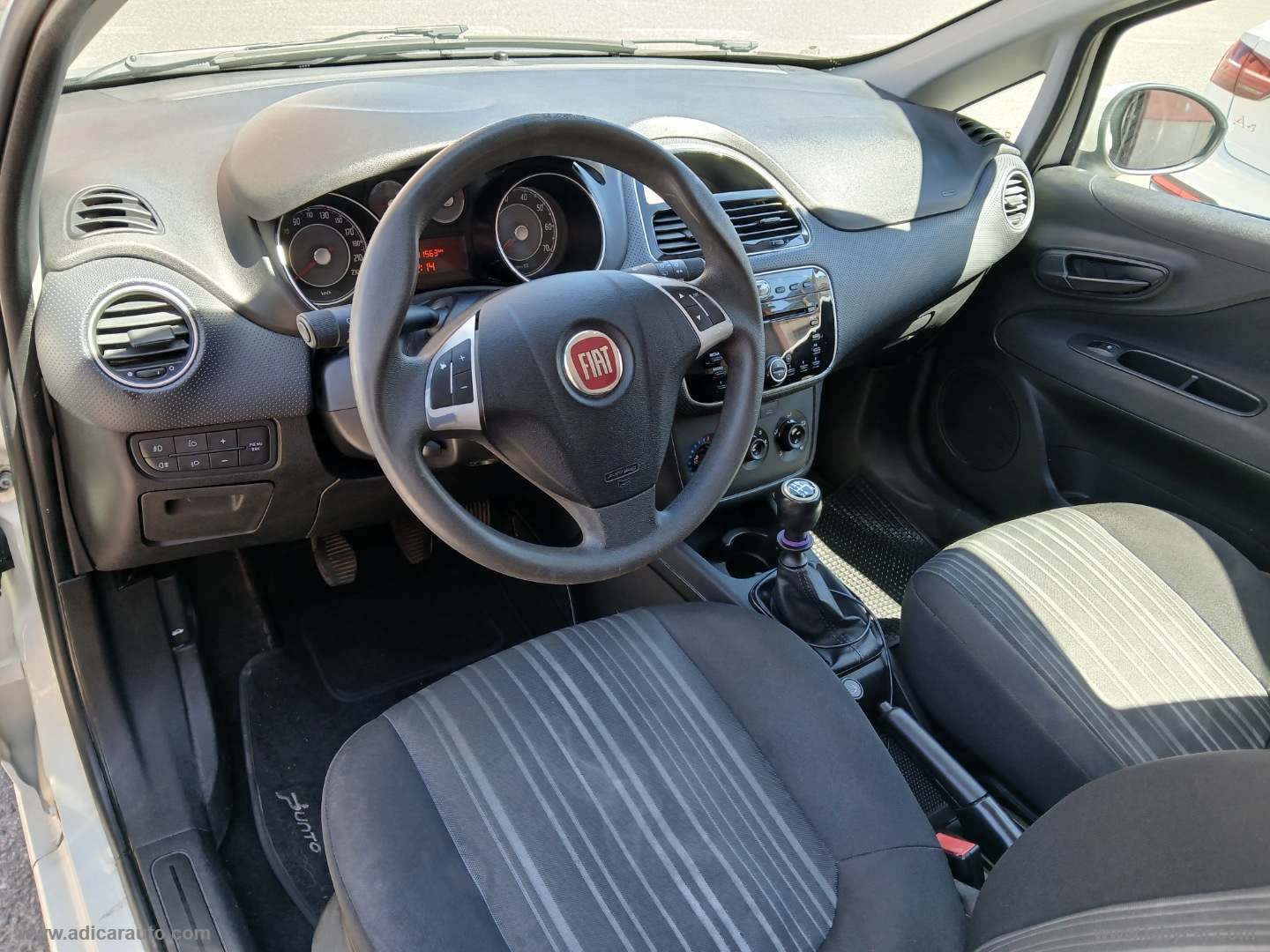 Punto 1.2 8V 3p. Lounge - immagine 10