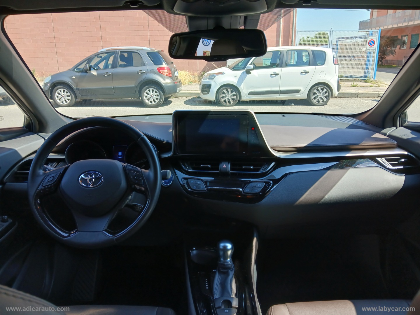 C-HR 1.8 Hybrid E-CVT Lounge - immagine 10