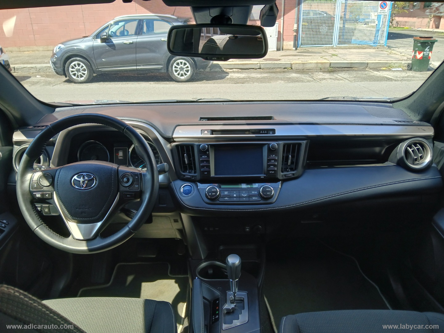RAV4 2.5 Hybrid 2WD - immagine 10