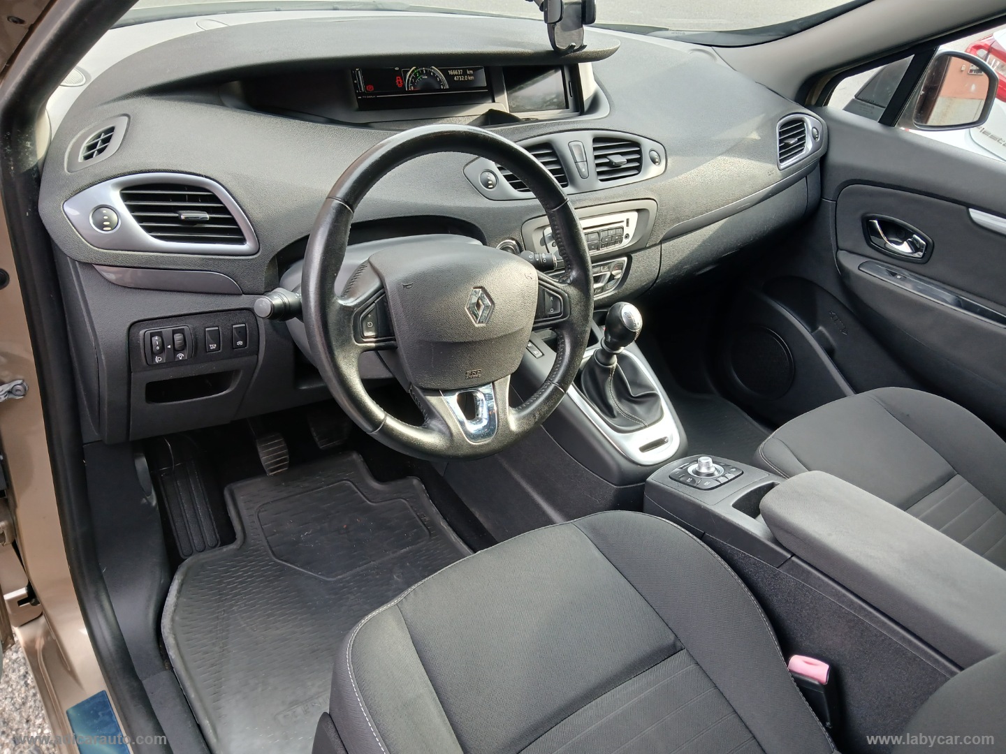 Scénic XMod 1.5 dCi 110 CV Limited - immagine 10