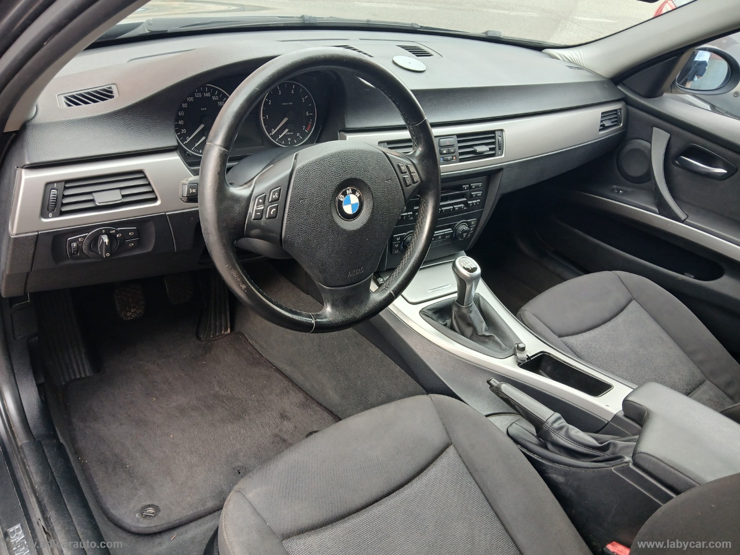 320i - immagine 10