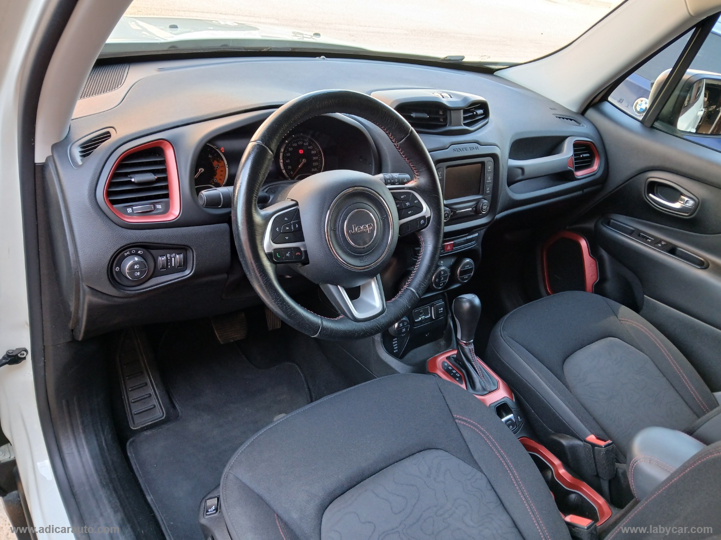 Renegade 2.0 Mjt 170CV 4WD Trailhawk - immagine 10