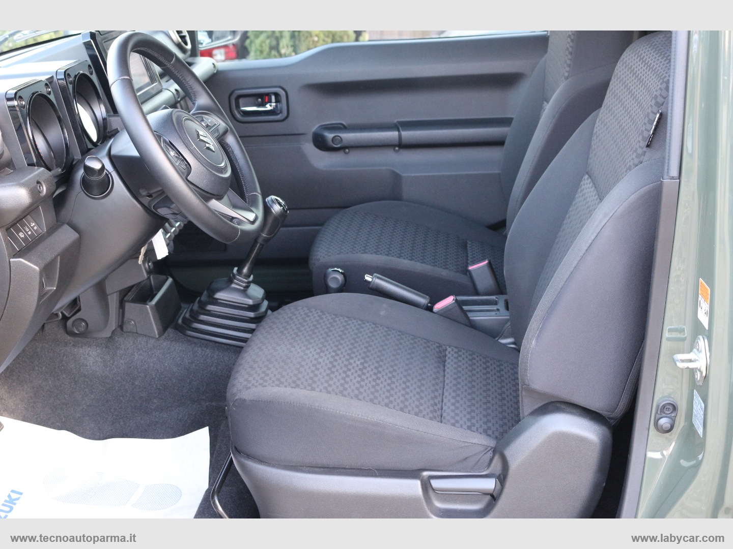 Jimny 1.5 5MT Top - immagine 10