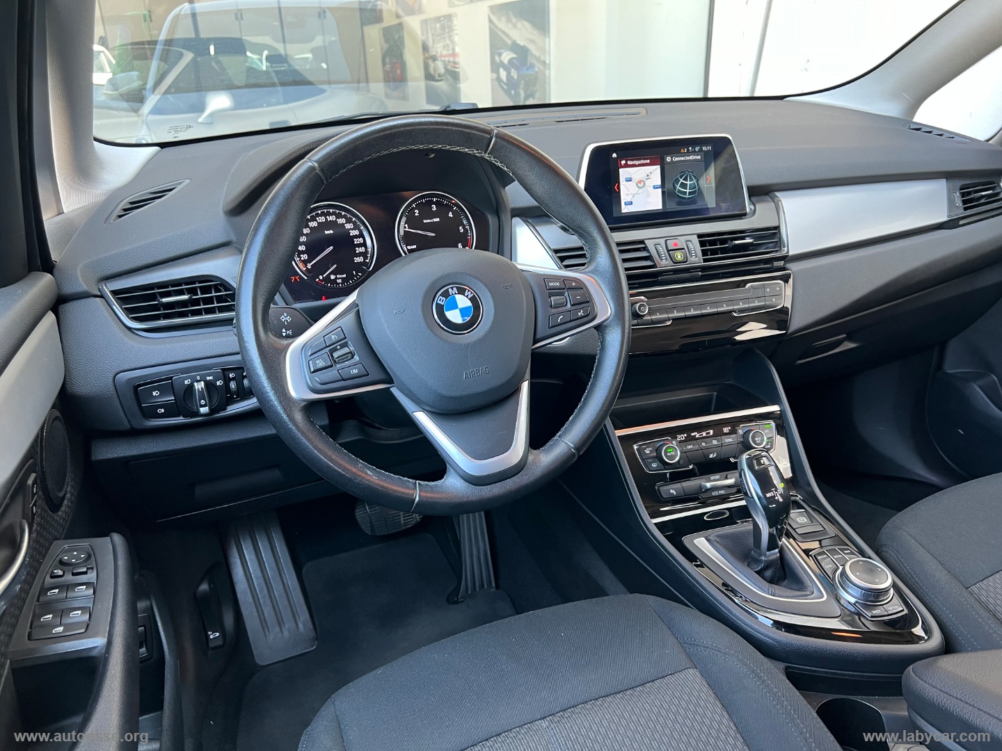 218d Active Tourer Advantage AUT. - immagine 10