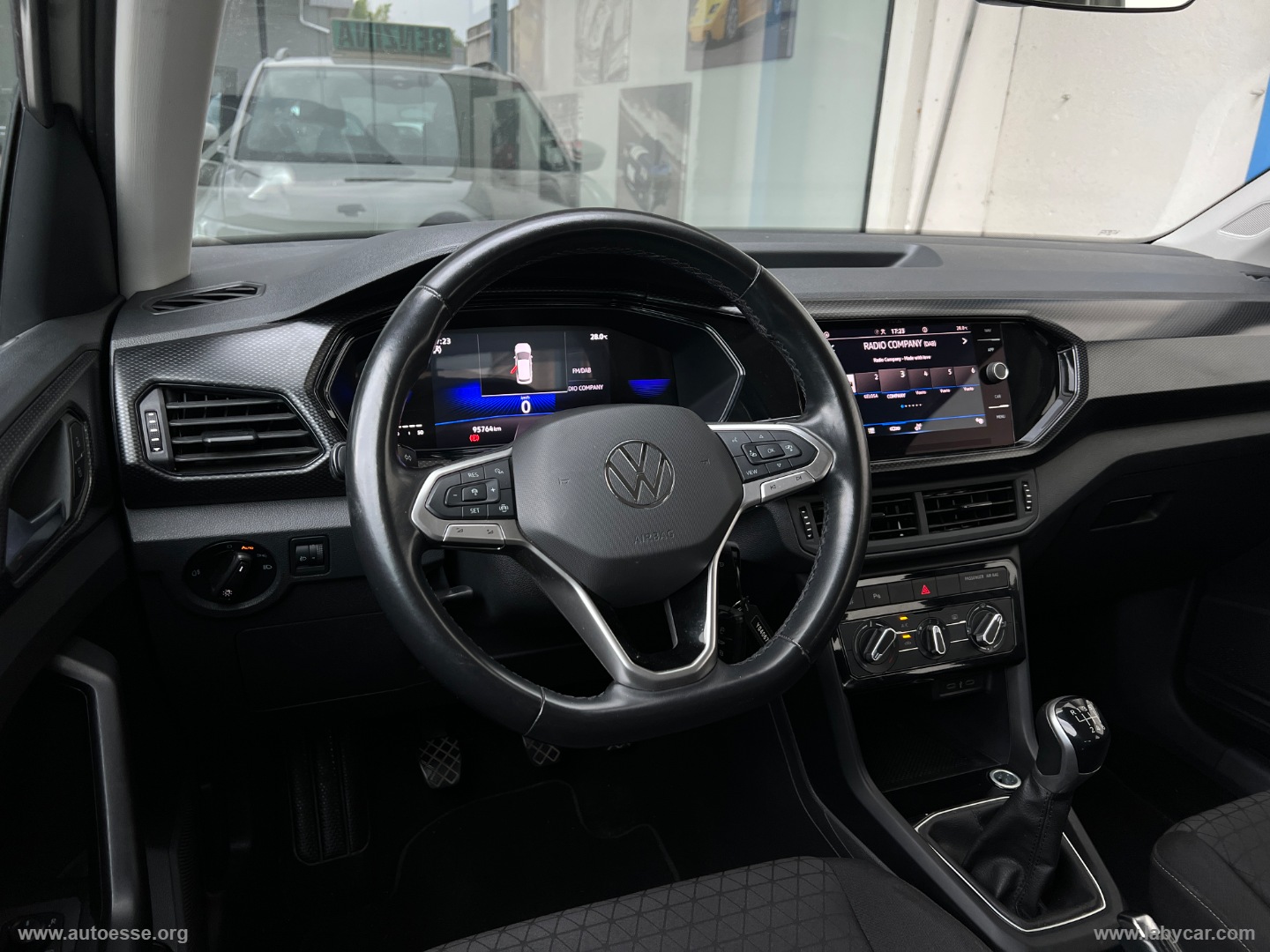 T-Cross 1.0 TSI 110 CV Style - immagine 10