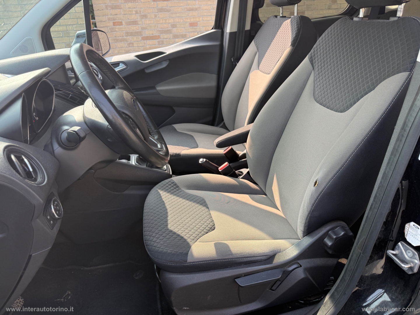 Tourneo Courier 1.0 EcoBoost 100 CV Plus EURO 6, VEICOLO 5 POSTI - immagine 10