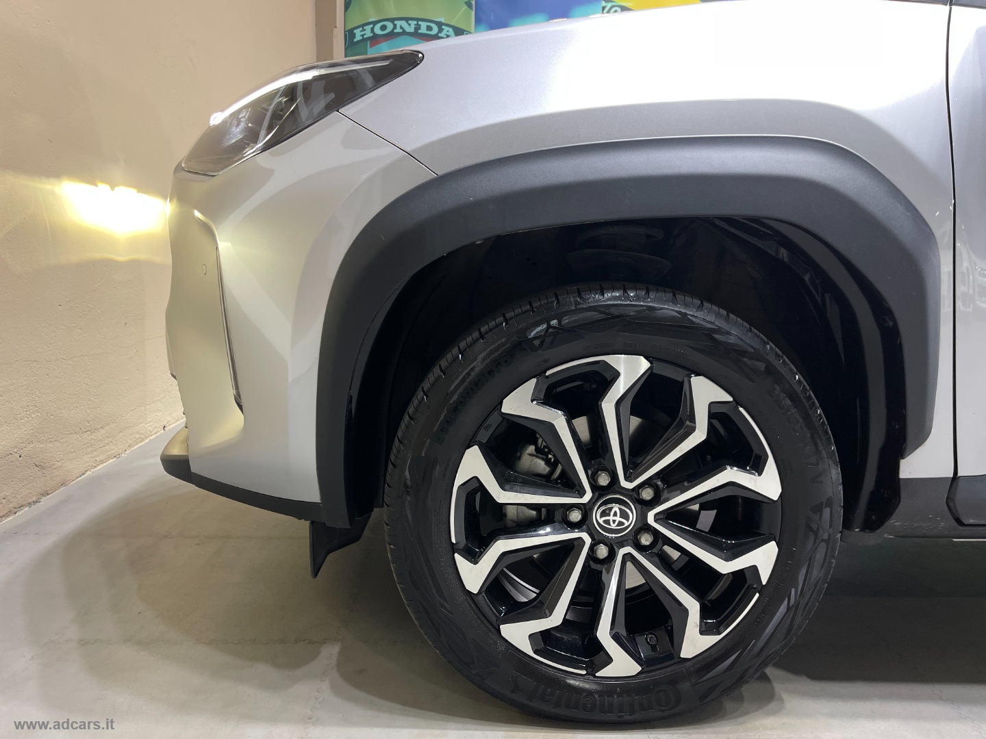 Yaris Cross 1.5 Hyb. 5p. E-CVT AWD Trend *4X4*NEOPATENTATI* - immagine 10