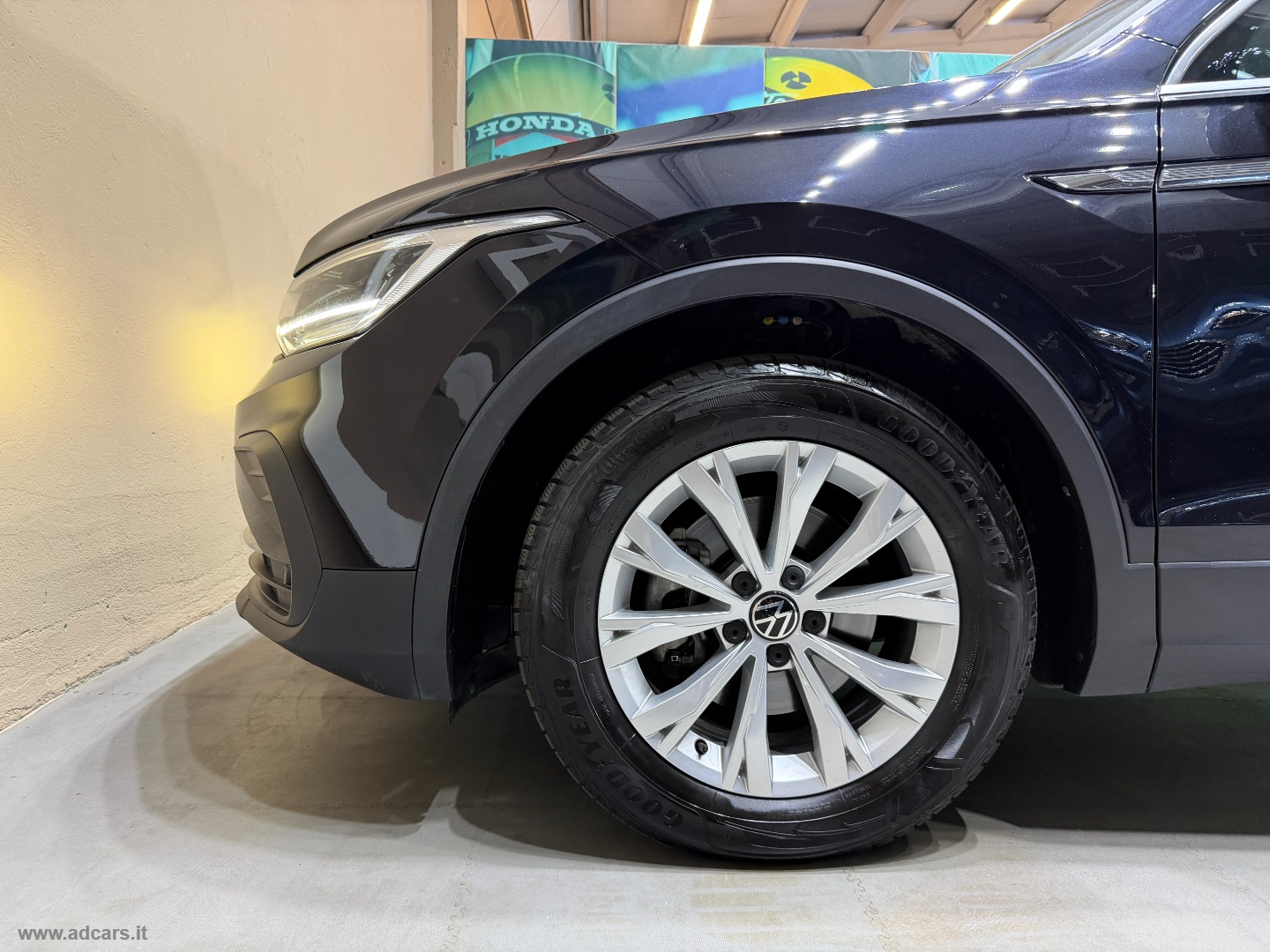Tiguan 2.0 TDI 150CV SCR DSG Life *CAMBIO AUT*CLIMA 3 ZONE* - immagine 10