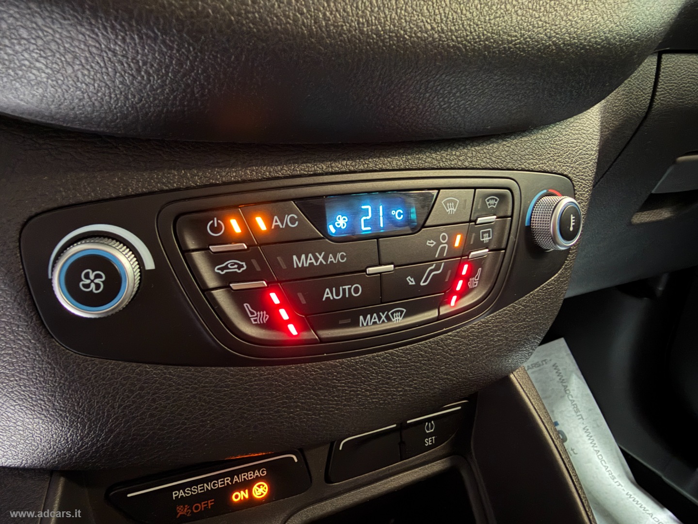 Tourneo Connect 1.0 EcoBoost Plus *5 POSTI*DOPPIA PORTA*VETRI SCURI* - immagine 10