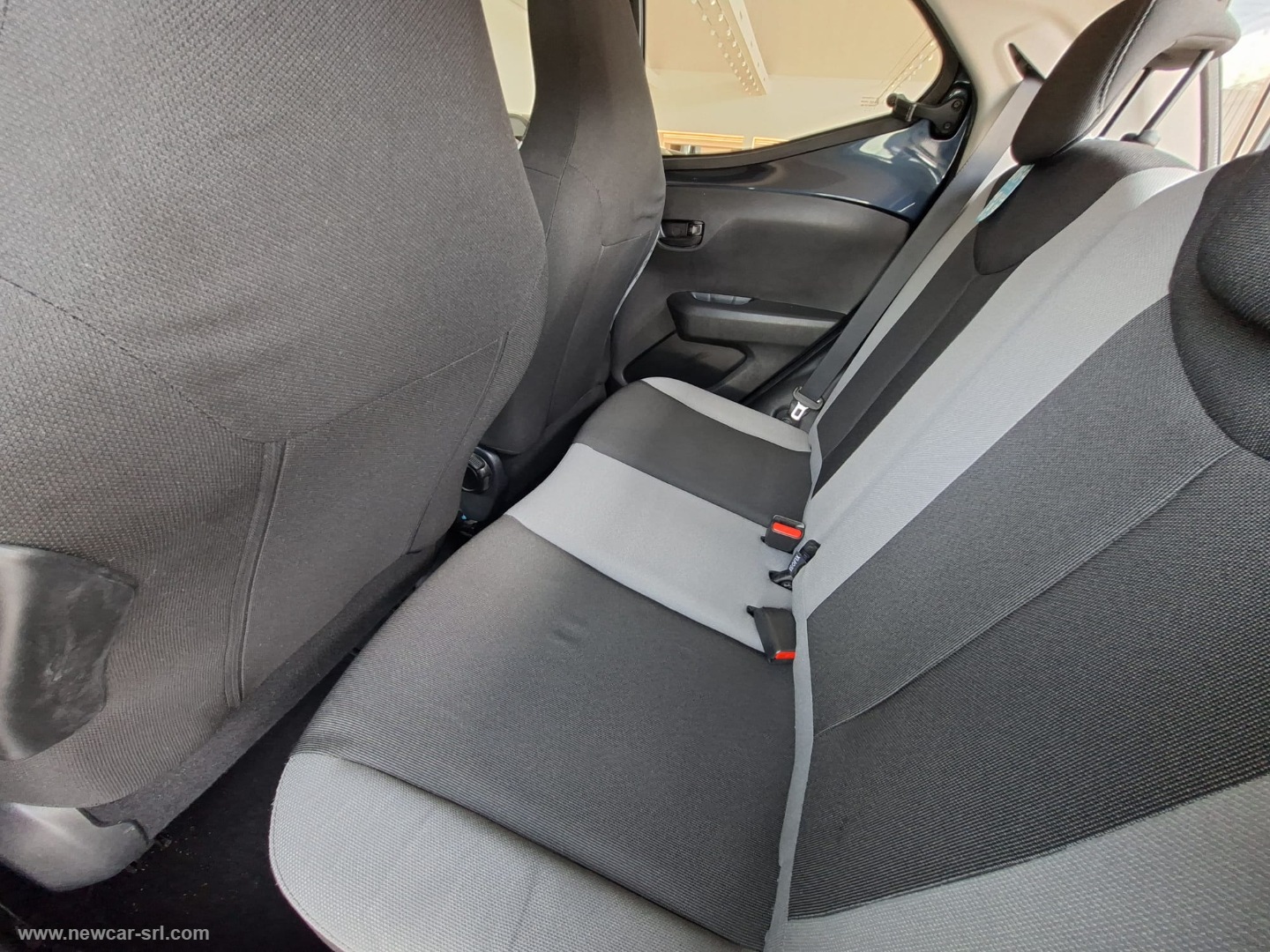 Aygo 1.0 VVT-i 69 CV 5p. x-wave - immagine 10