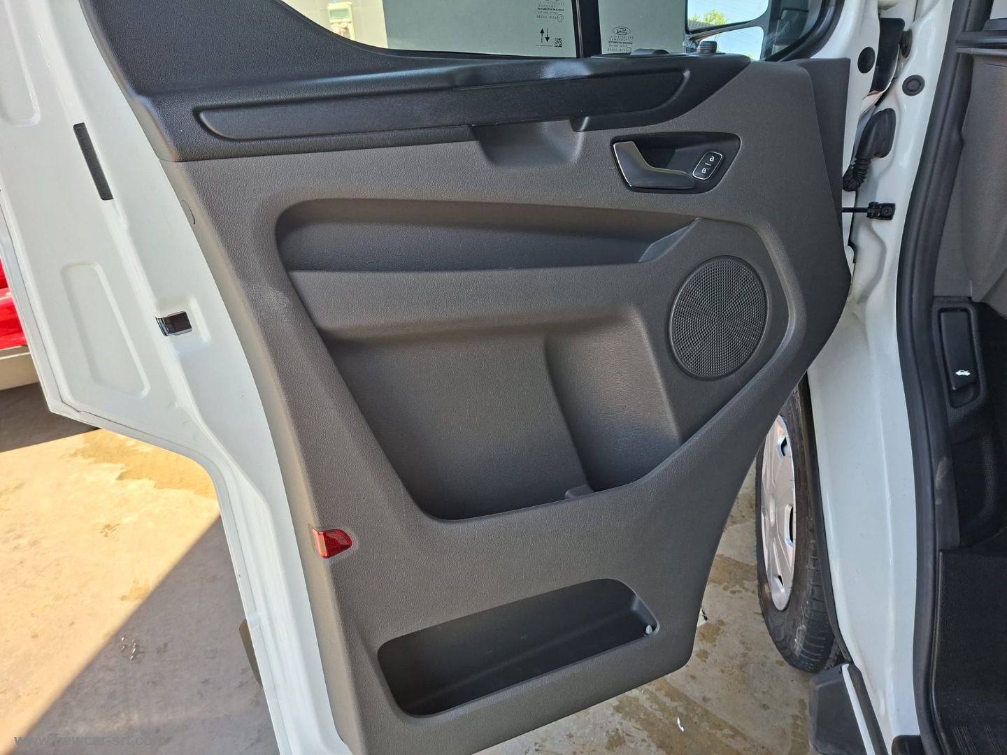 Tran.Cust.280 2.0EcoB.130MHEVPC F.Trend - immagine 10