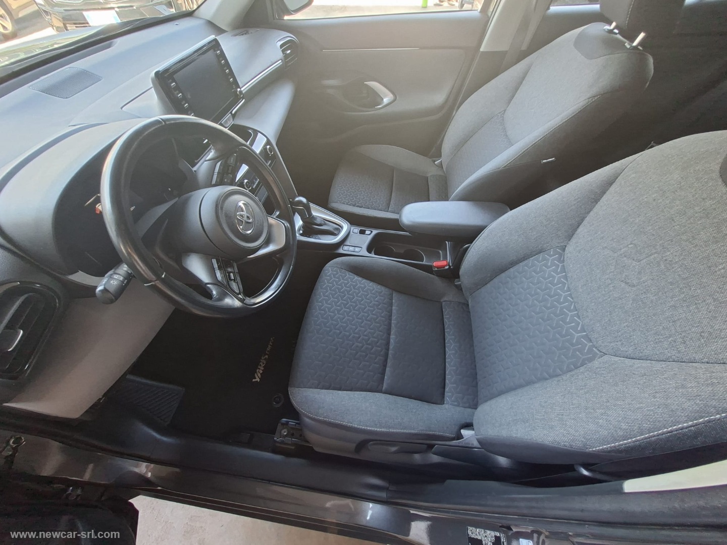 Yaris Cross 1.5 Hybrid 5p. E-CVT Busin. - immagine 10