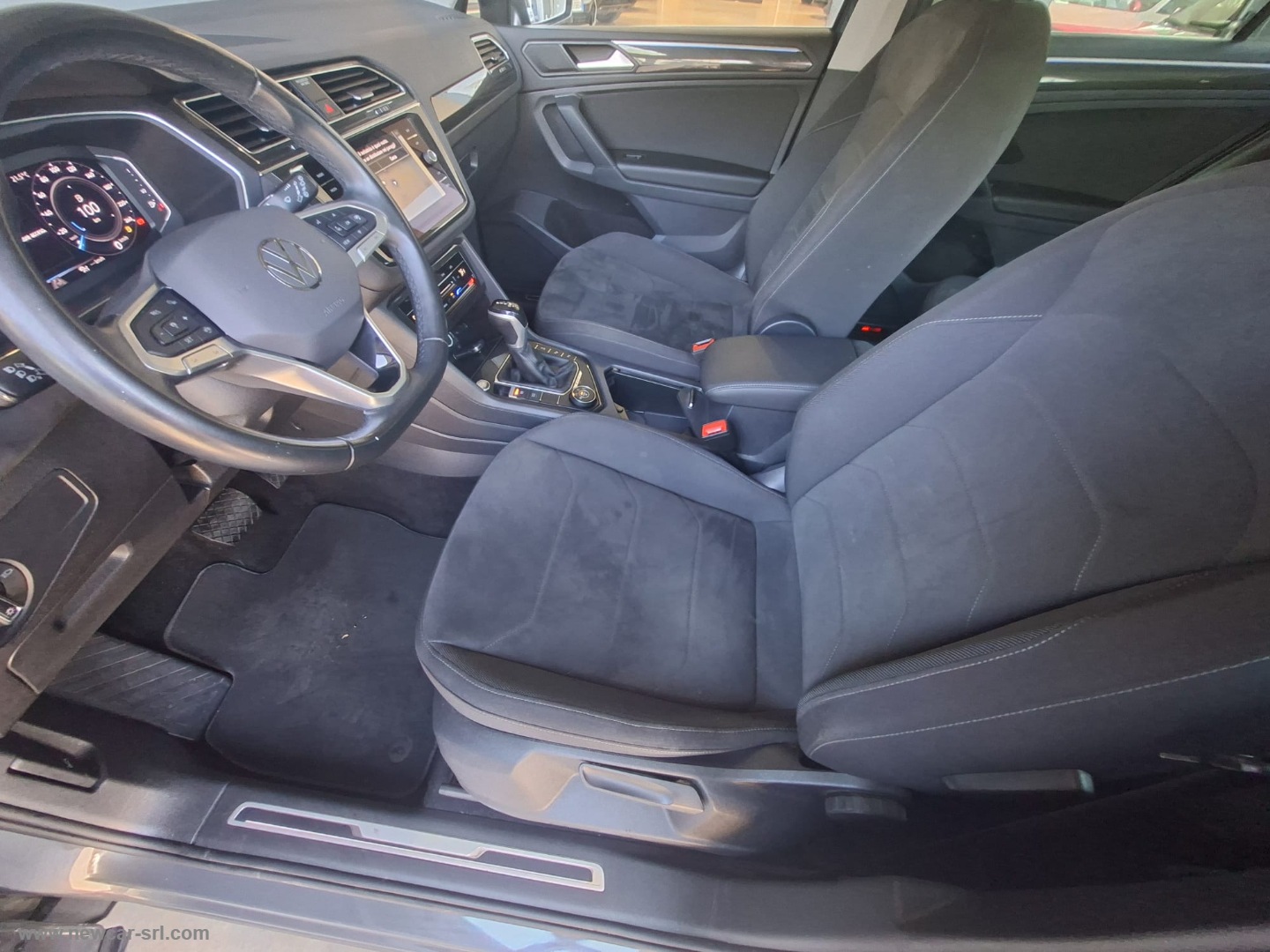 Tiguan 2.0 TDI 150CV SCR DSG 4MOT. Eleg. - immagine 10