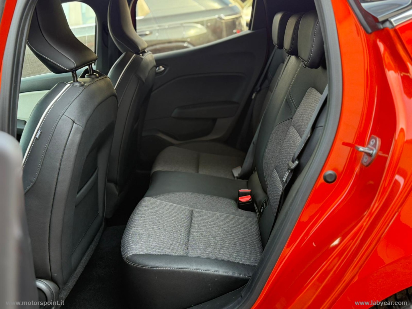 Clio Full Hybrid E-Tech 145 CV Evolution - immagine 10