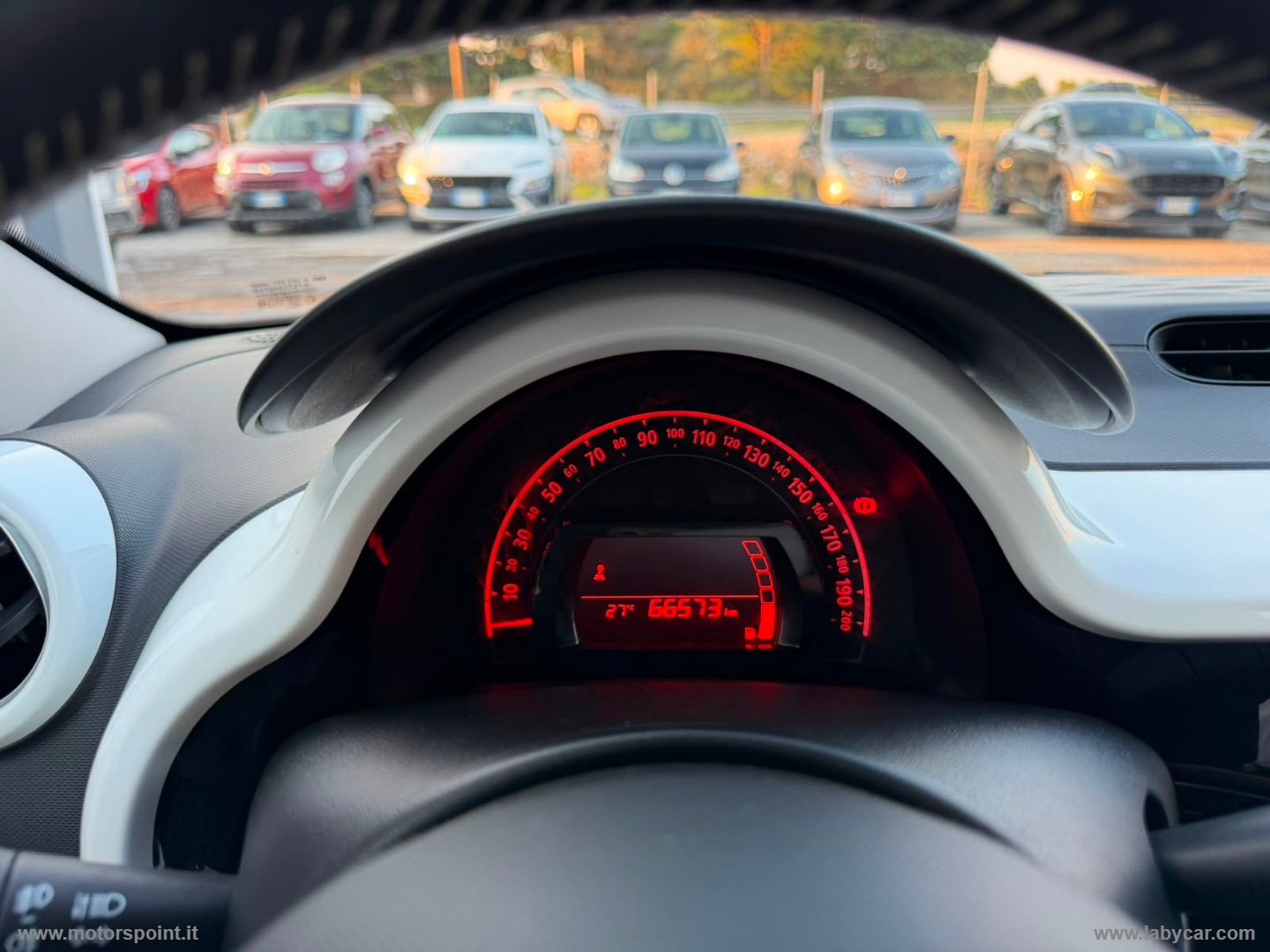 Twingo SCe Lovely - immagine 10