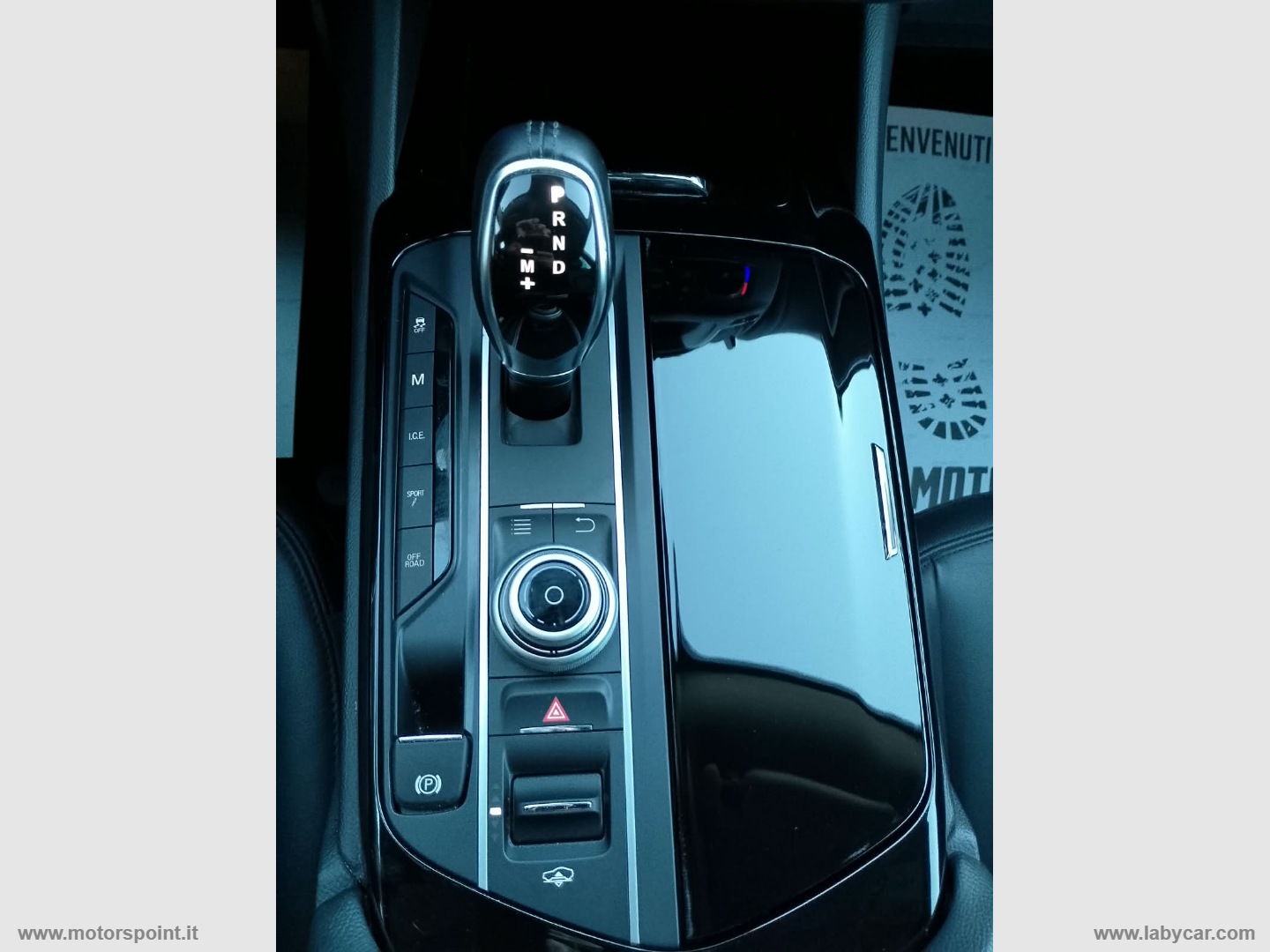 Levante V6 Diesel 275 CV AWD Nerissimo - immagine 10