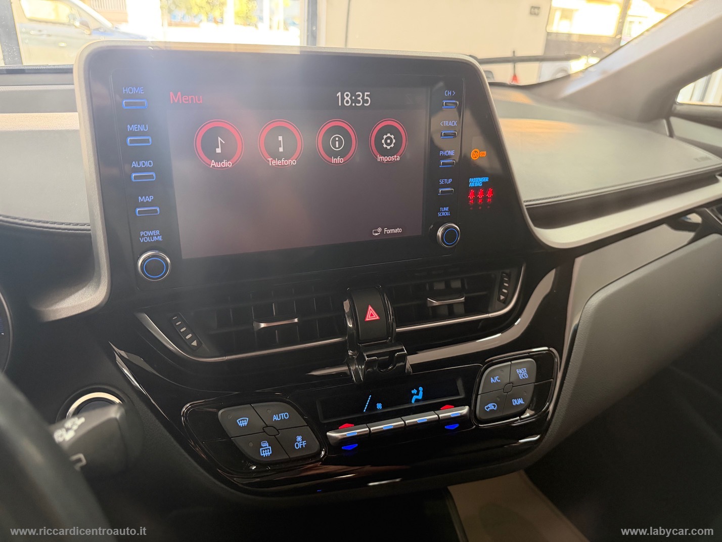 C-HR 1.8 Hybrid E-CVT Active - immagine 10